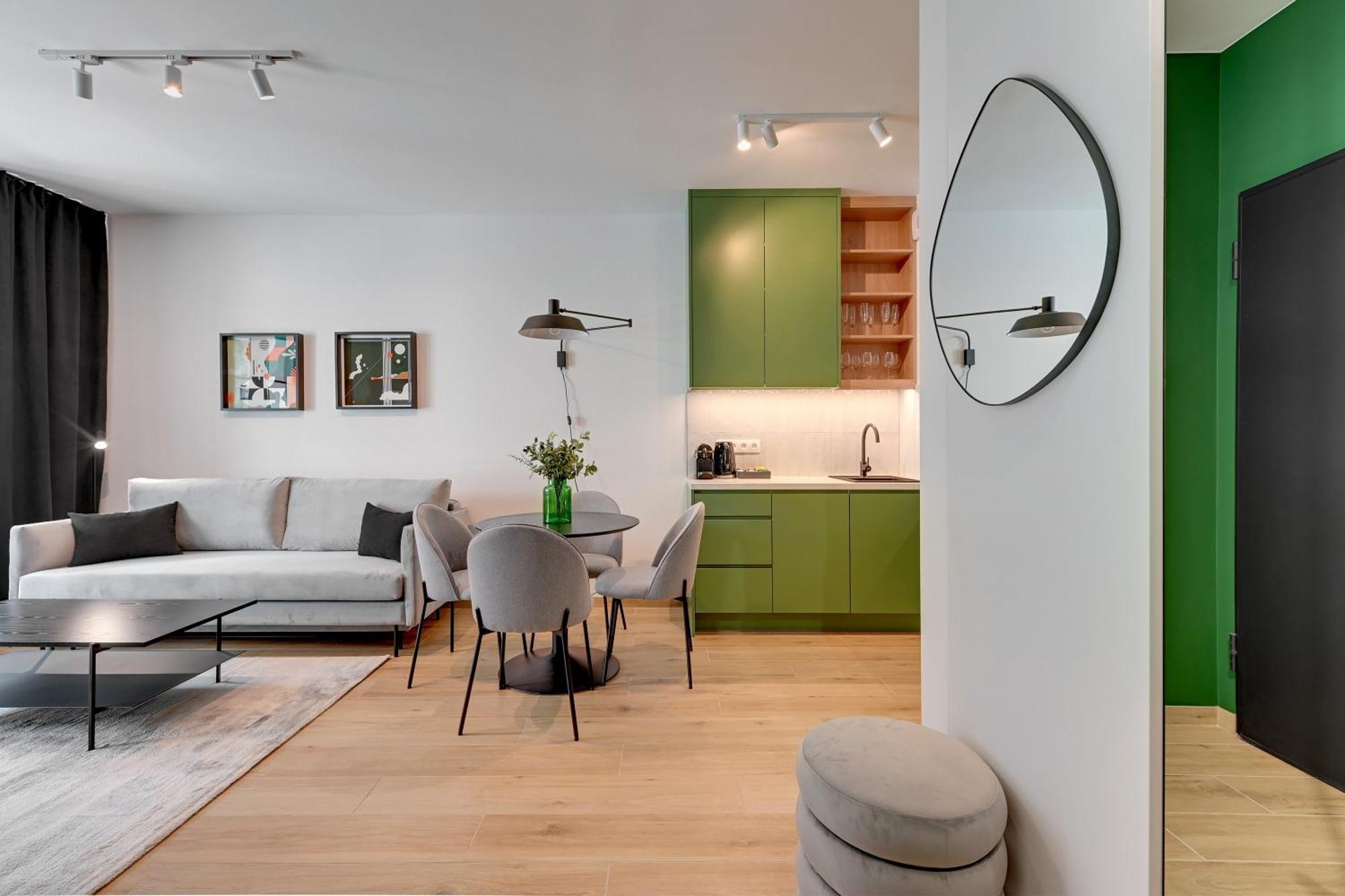 Doki Living - Foodhall & Parking By Downtown Apartments Гданськ Екстер'єр фото