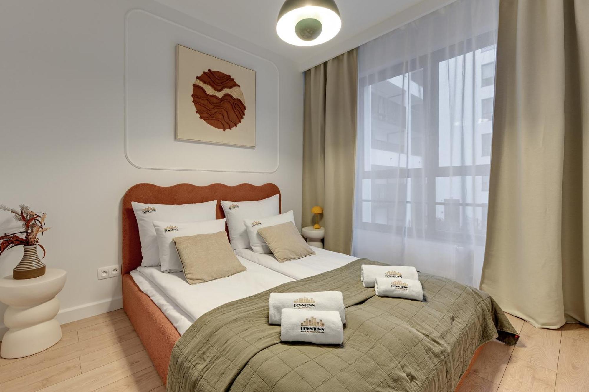 Doki Living - Foodhall & Parking By Downtown Apartments Гданськ Екстер'єр фото