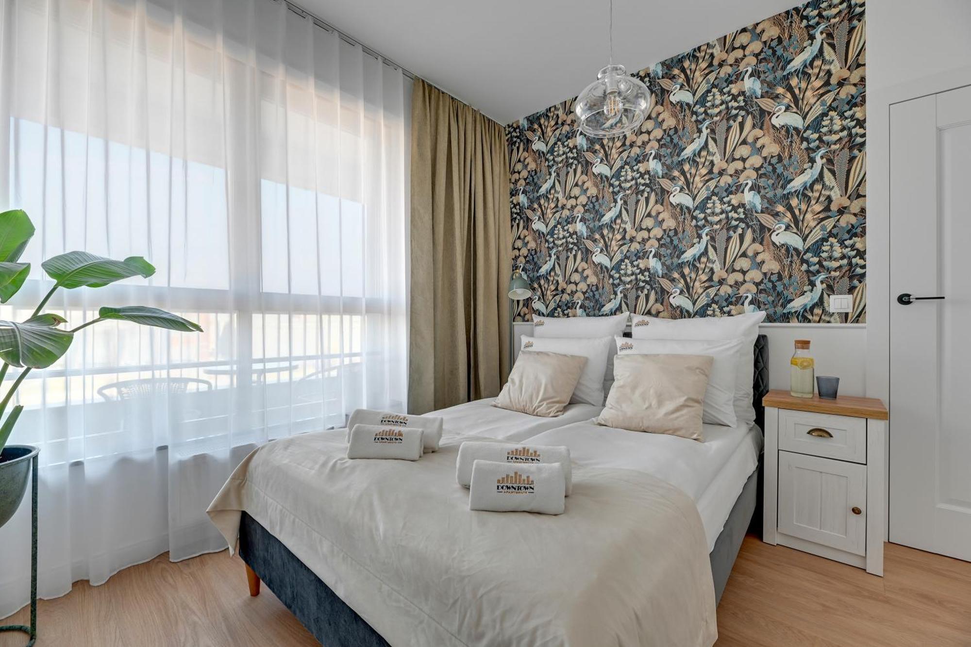 Doki Living - Foodhall & Parking By Downtown Apartments Гданськ Екстер'єр фото
